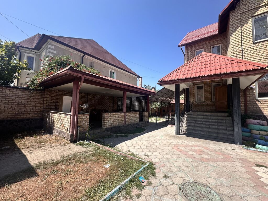 330 м², 9 комнат, Студентам: фото 3