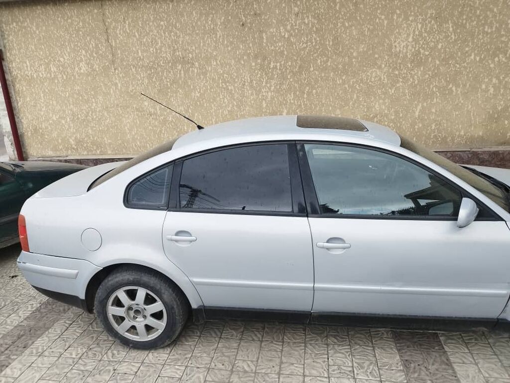Volkswagen Passat: 2001 г., 2.6 л, Автомат, Бензин, Седан: фото 4