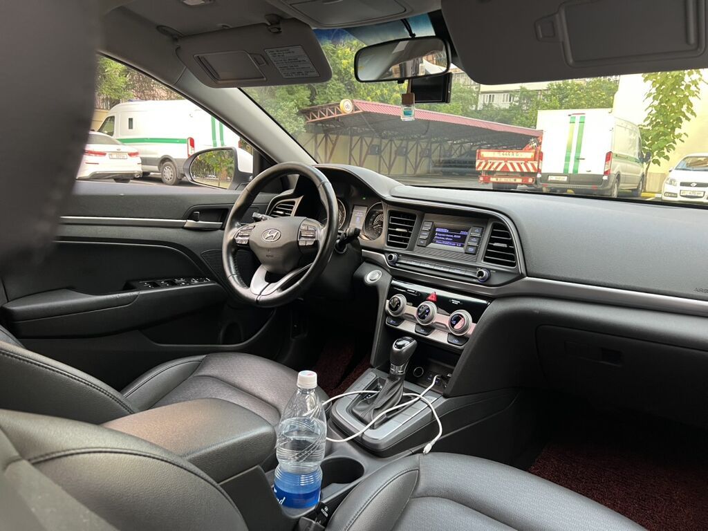Hyundai Avante: 2019 г., 1.6 л, Вариатор, Бензин, Седан — фото 7