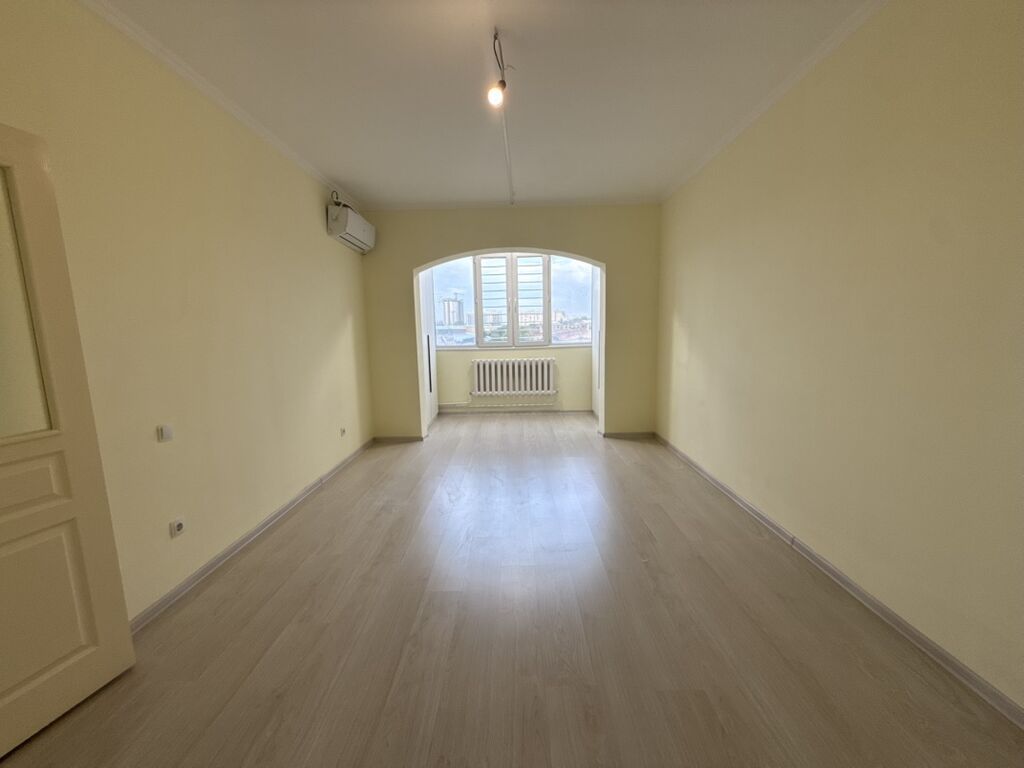 1 комната, 44 м², ул. Калык Акиева 5 этаж, Свежий ремонт: фото 4