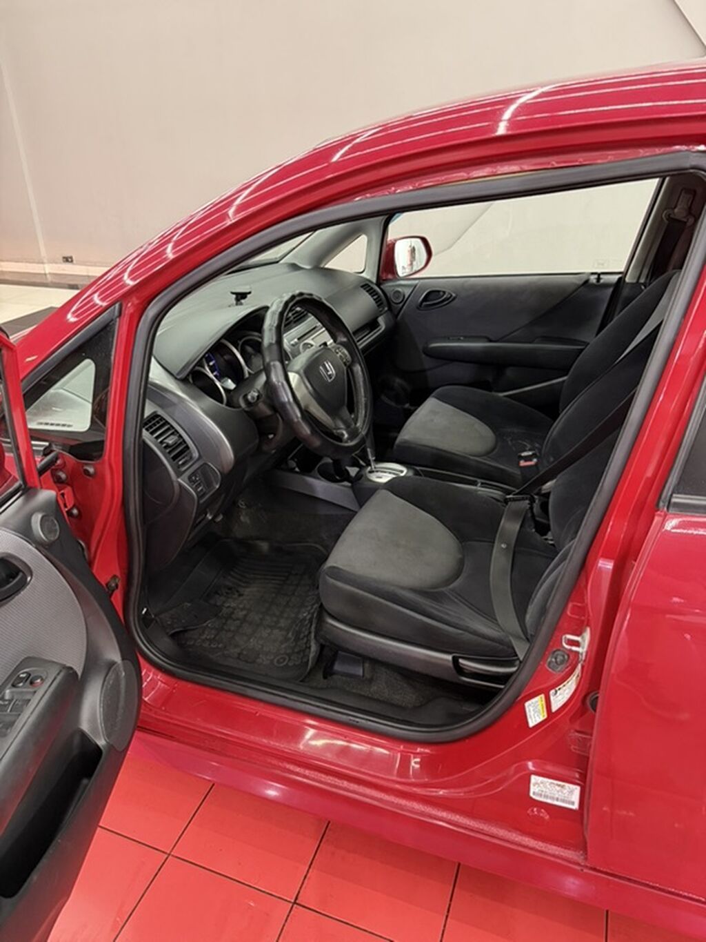 Honda Fit: 2006 г., 1.5 л, Автомат, Бензин, Хэтчбэк: фото 6