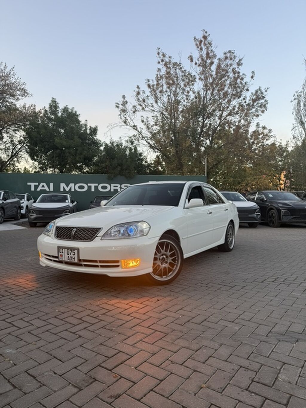Toyota Mark II: 2004 г., 2.5 л, Автомат, Бензин, Седан: фото 1