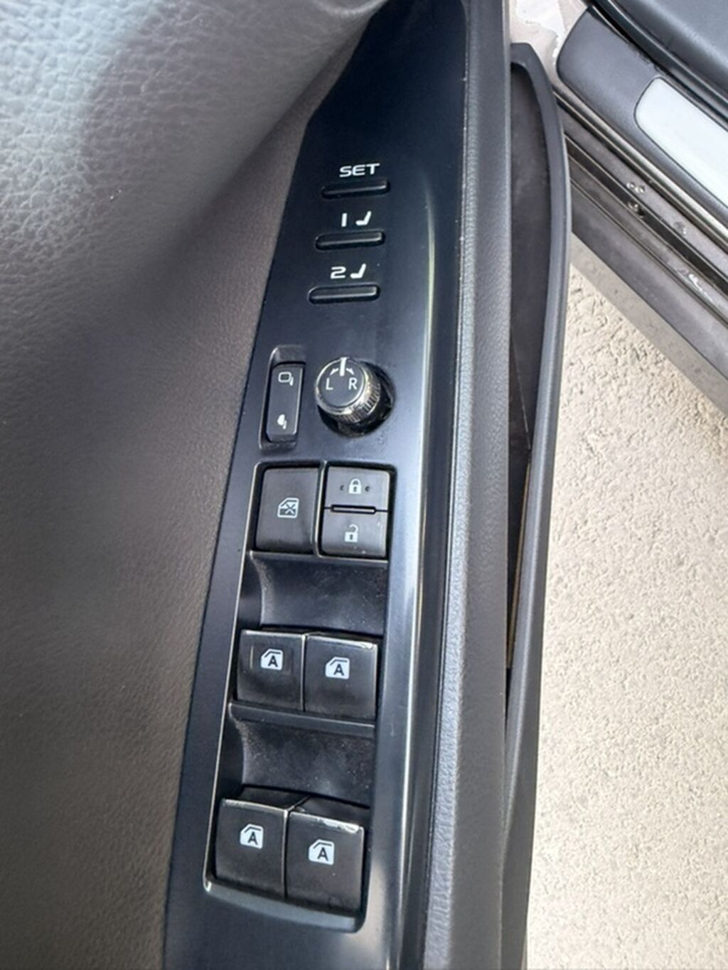 Toyota Camry: 2020 г., 2.5 л, Автомат, Гибрид, Седан: фото 5