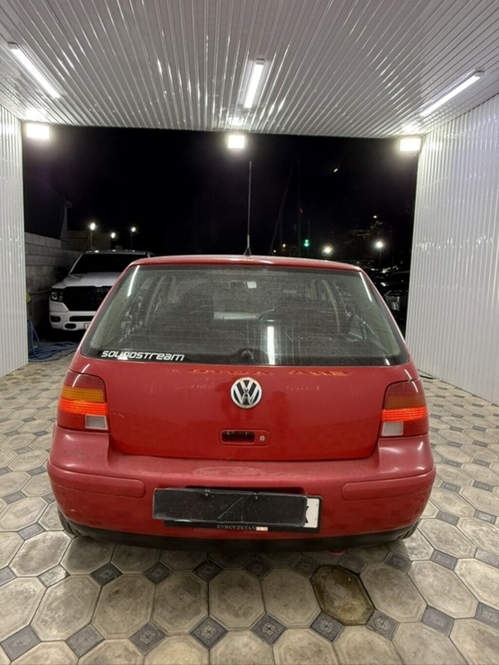 Volkswagen Golf: 2003 г., 1.8 л, Автомат, Бензин, Хэтчбэк: фото 4