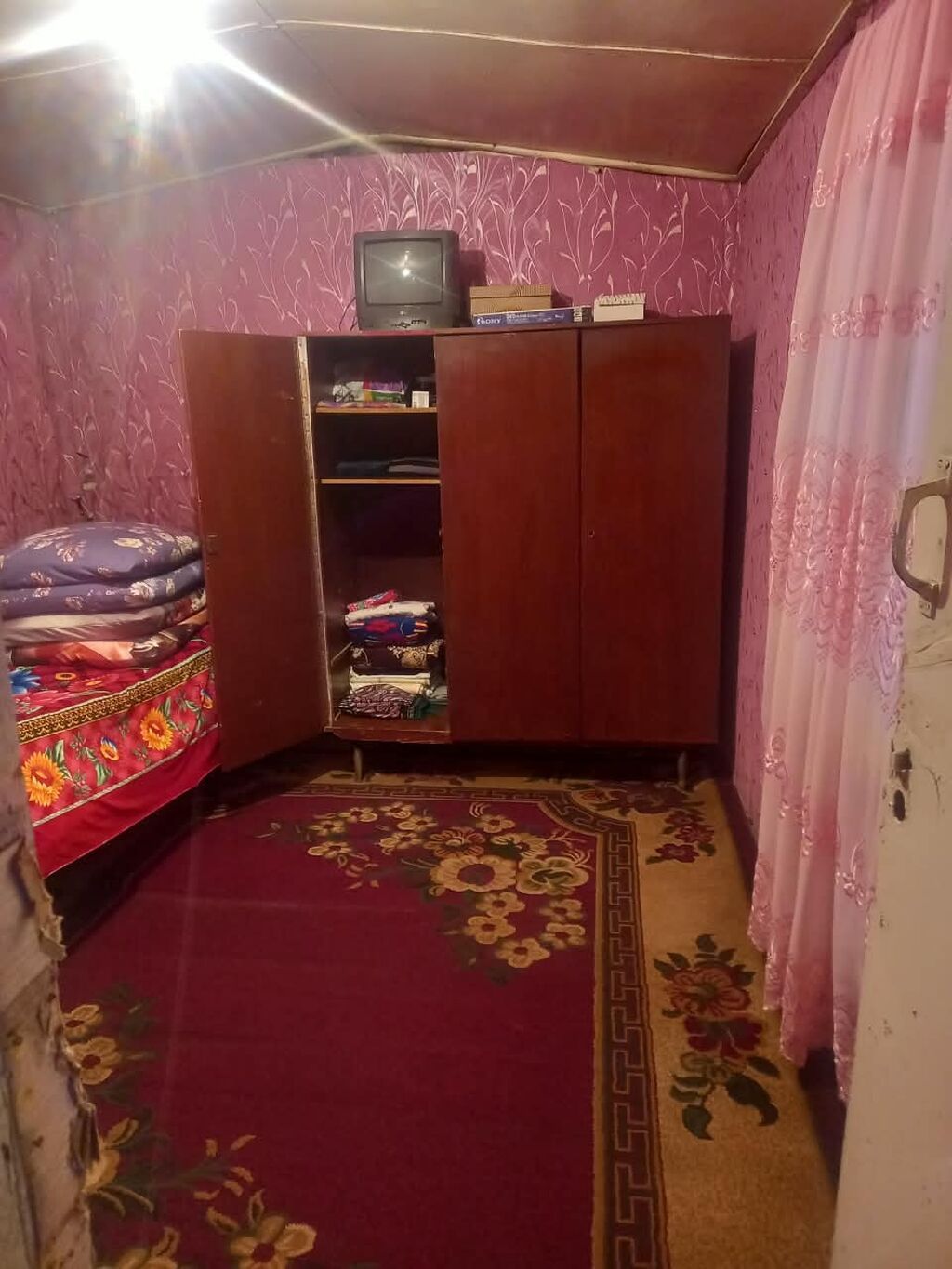 Yaşayış üçün vaqon uzunu 9 .eni 3.50 qiymet 5500 ral alıcıya endirim