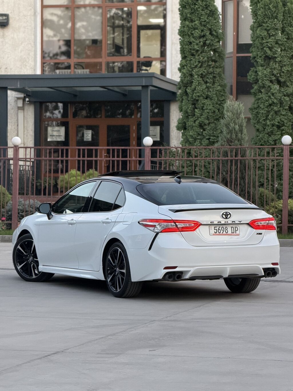 Toyota Camry: 2020 г., 2.5 л, Автомат, Бензин, Седан: фото 5