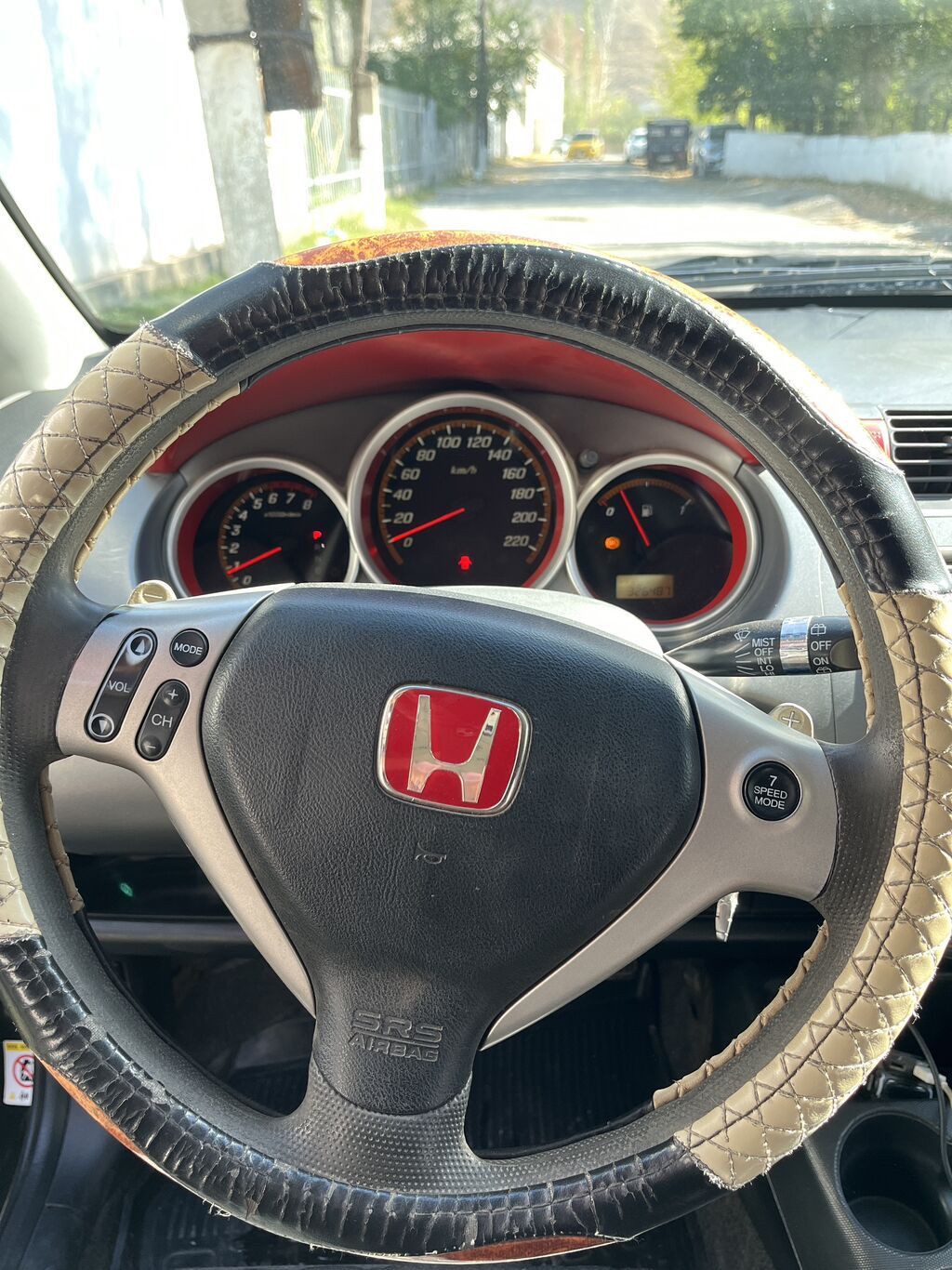 Honda Jazz: 2005 г., 1.5 л, Автомат, Бензин, Хэтчбэк: фото 6