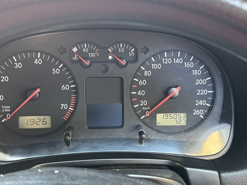 Volkswagen Golf: 2003 г., 1.6 л, Автомат, Бензин, Хэтчбэк: фото 7