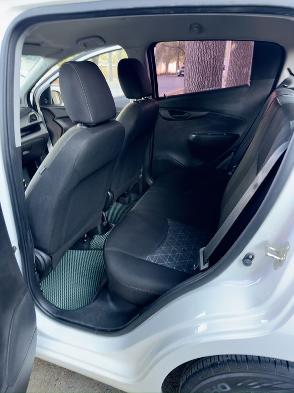 Chevrolet Spark: 2018 г., 1 л, Вариатор, Бензин, Хэтчбэк: фото 8