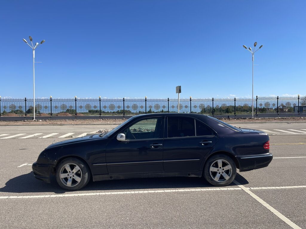 Mercedes-Benz E-Class: 2002 г., Автомат, Бензин, Седан: фото 8