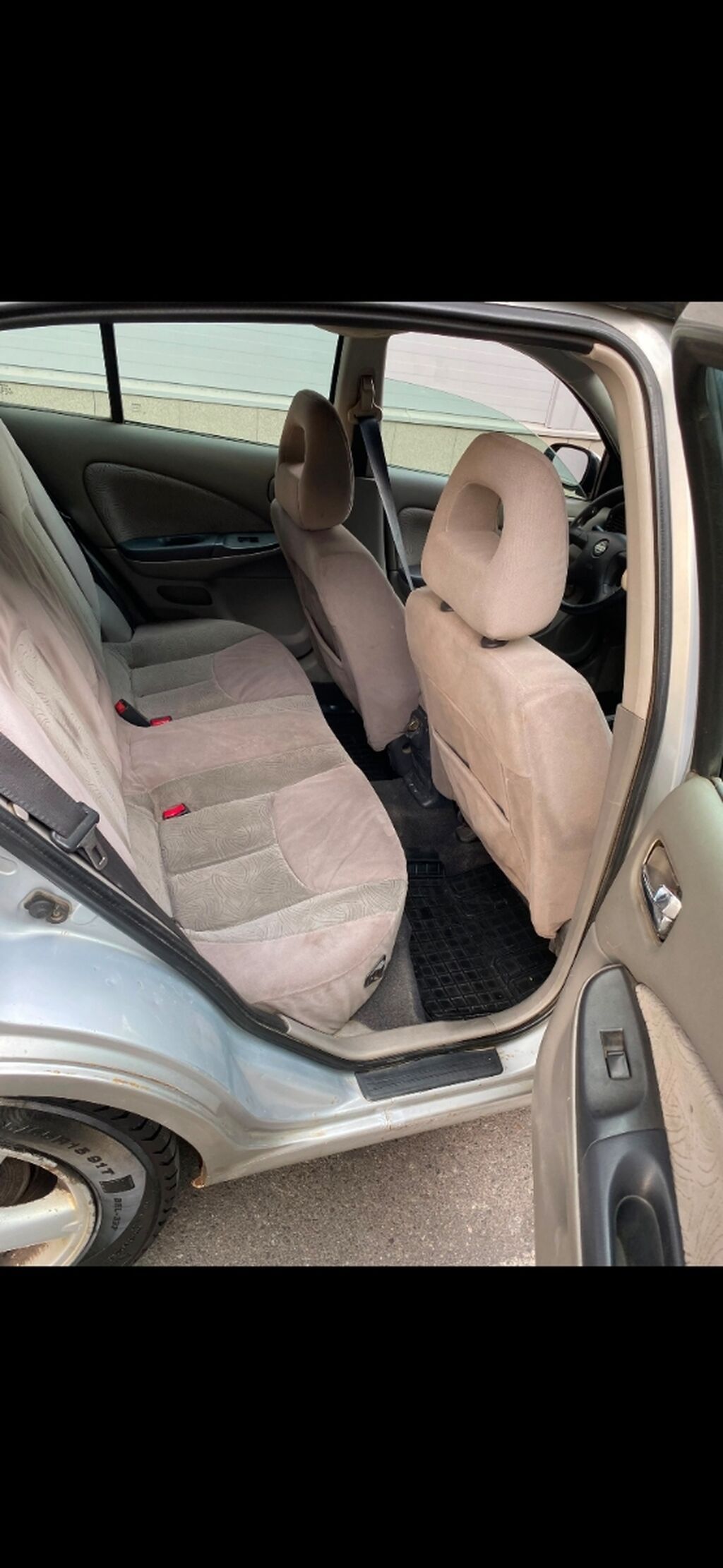 Nissan Almera: 2000 г., 1.8 л, Механика, Бензин, Хэтчбэк: фото 6