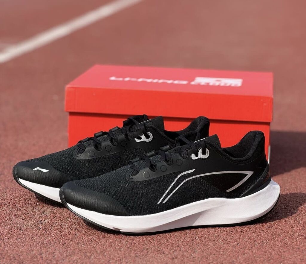 Кроссовки лининг распродажа 🔥 цены и: Договорная Кроссовки и спортивная ...