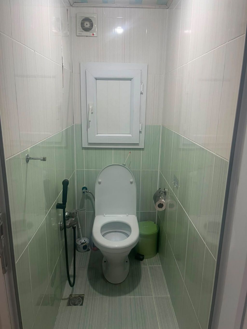 Bakı, 3 otaqlı, Köhnə tikili, 66 kv. m