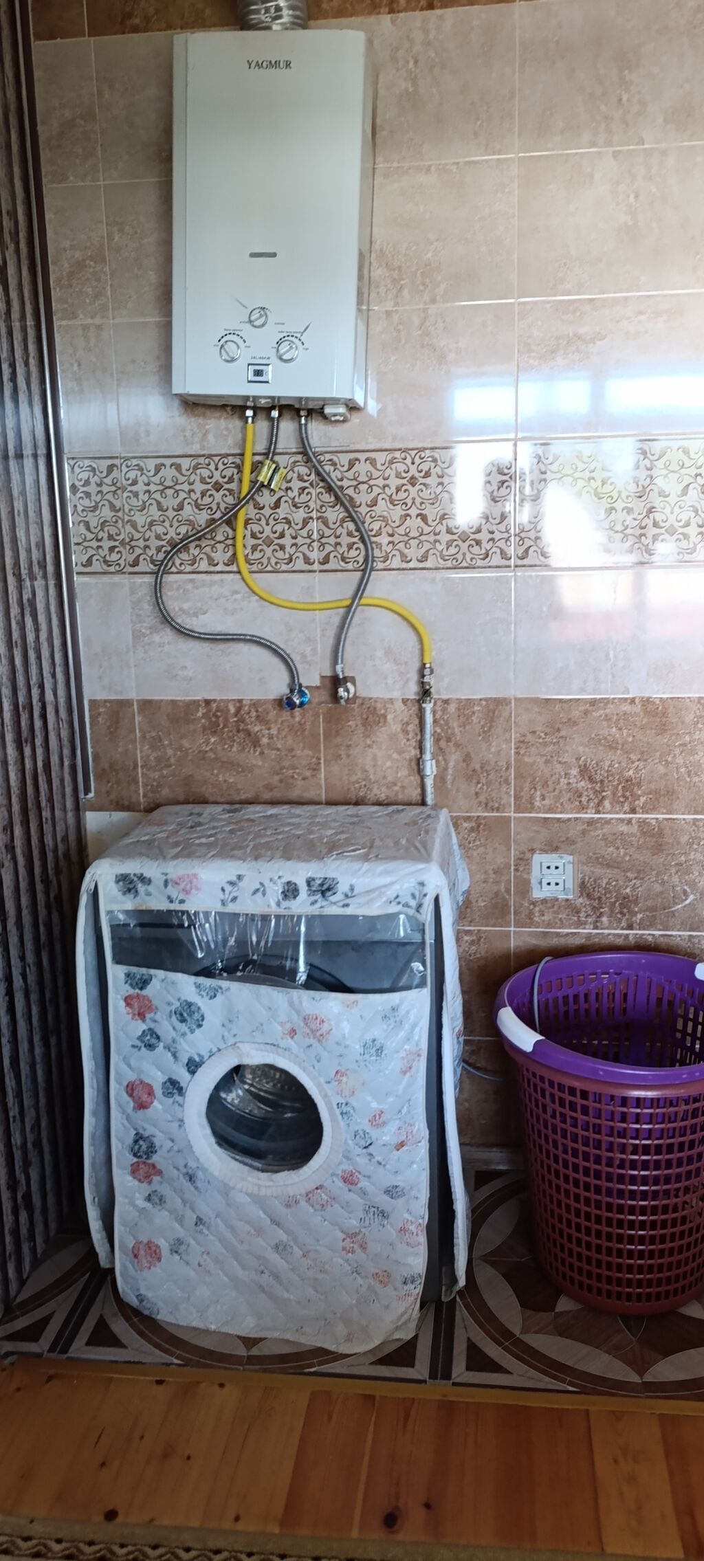 120 kv. m, 4 otaqlı, İnternet, İşıq, Su