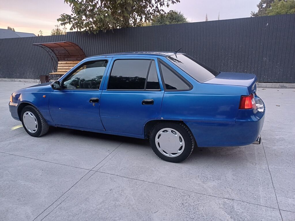 Daewoo Nexia: 2010 г., 1.5 л, Механика, Бензин, Седан: фото 3