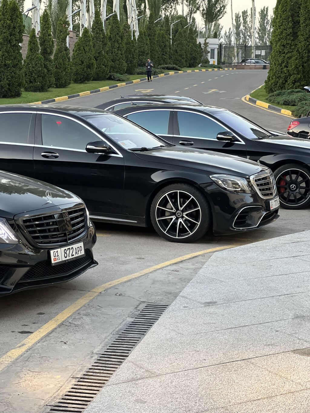 Сдаю Mercedes-Benz S-Class для кортежа, С водителем, Седан: фото 2