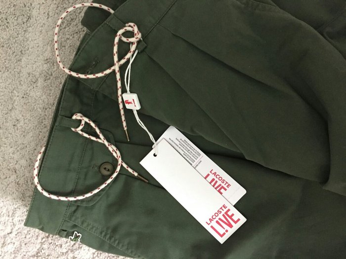 Ženske pantalone: Lacoste live zenske pantalone velicina l na lalafo.rs Lacoste live zenske pantalone velicina l - Beograd