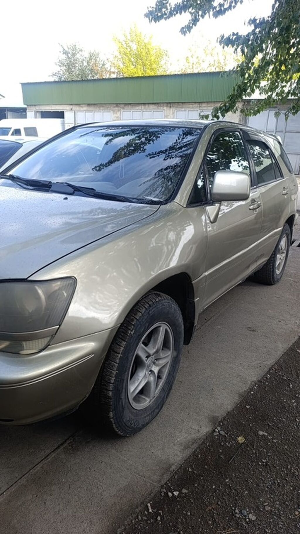 Lexus RX: 2000 г., 3 л, Автомат, Бензин, Кроссовер: фото 2