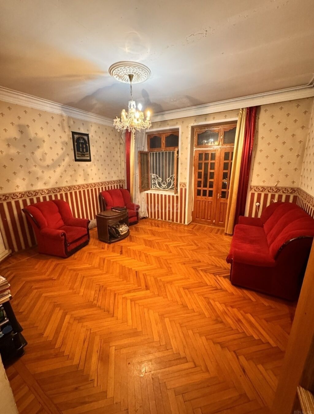 Bakı, 3 otaqlı, Köhnə tikili, m. 28 may, 104 kv. m