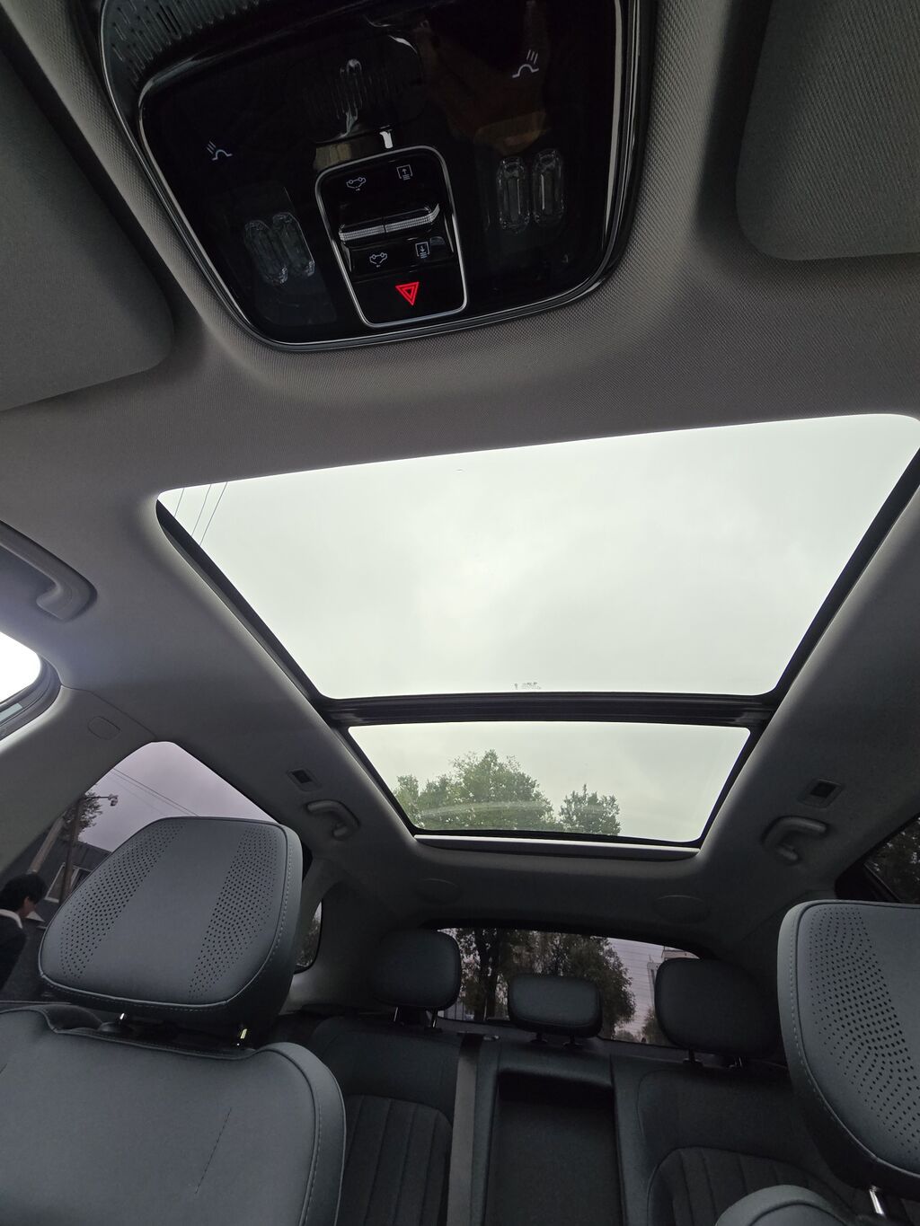 Geely Galaxy Starship 7: 2025 г., 1.5 л, Автомат, Гибрид, Кроссовер: фото 6