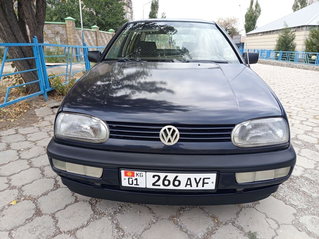 Volkswagen Golf: 1992 г., 1.8 л, Механика, Бензин, Хэтчбэк: фото 6