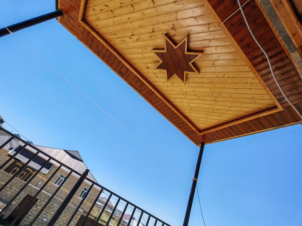 5 otaqlı, 273 kv. m, Yeni təmirli