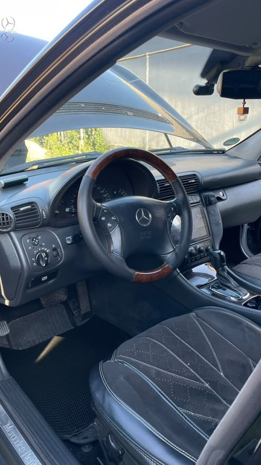 Mercedes-Benz C-Class: 2004 г., 1.8 л, Автомат, Газ, Седан: фото 3