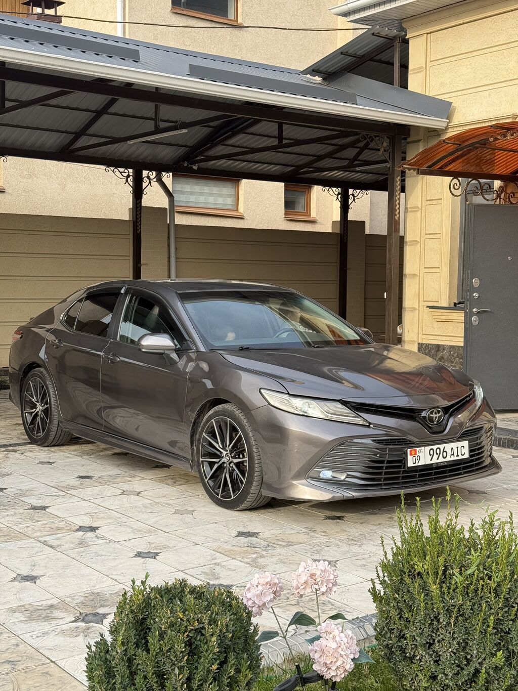Toyota Camry: 2018 г., 2.5 л, Автомат, Бензин, Хэтчбэк: фото 4