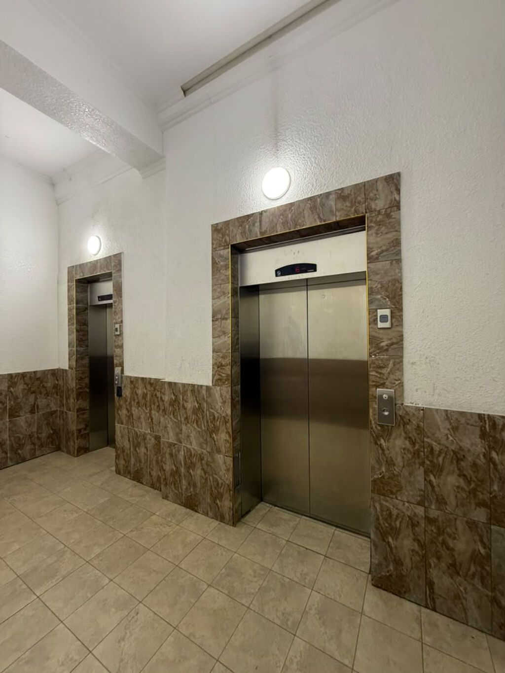 Студия, 53 м², Ала-Арча ТРЦ Элитка, 11 этаж, Требуется ремонт: фото 2