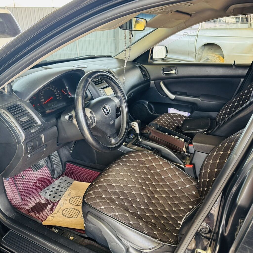 Honda Accord: 2004 г., 2 л, Автомат, Бензин, Седан: фото 6