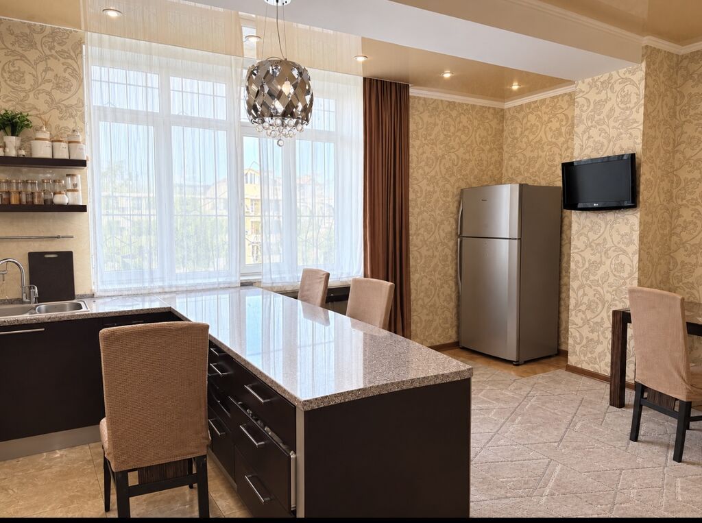 3 комнаты, 187 м², Золотой квадрат Элитка, 3 этаж, Дизайнерский ремонт: фото 8