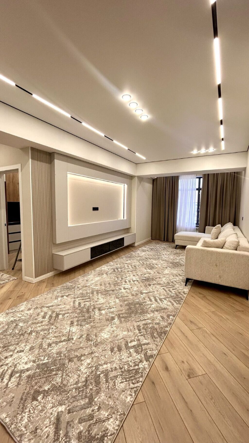 2 комнаты, 70 м², Филармония Элитка, 11 этаж, Дизайнерский ремонт: фото 1