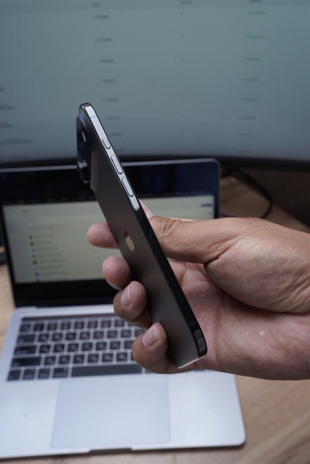 IPhone Air, Б/у, 256 ГБ, Черный, Кабель, Коробка, 100 %: фото 2