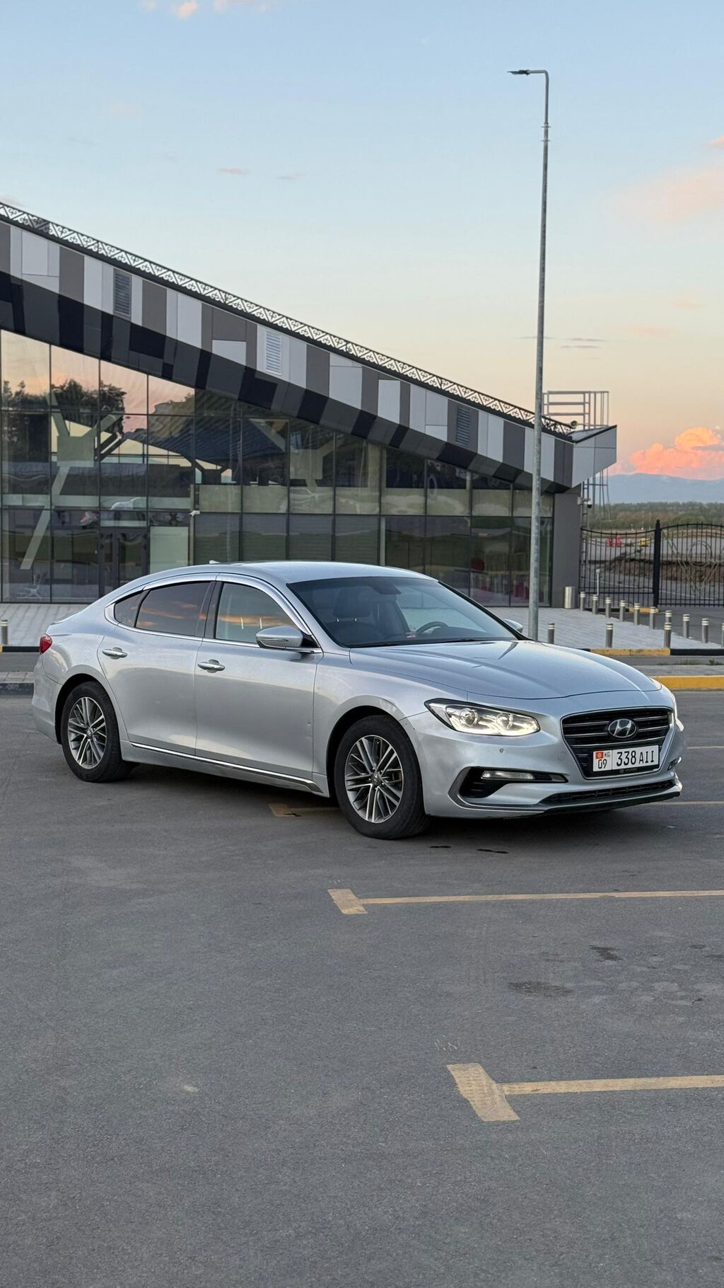 Hyundai Grandeur: 2019 г., 3 л, Автомат, Газ, Седан: фото 2