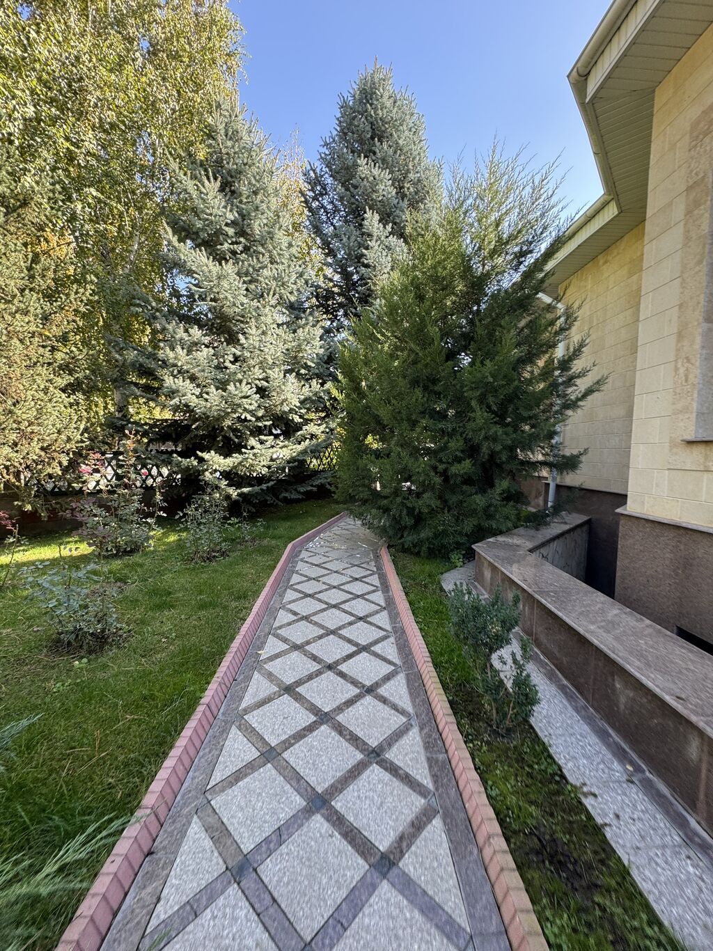 500 м², 6 комнат и более, Орто-Сай с., Семейным: фото 2