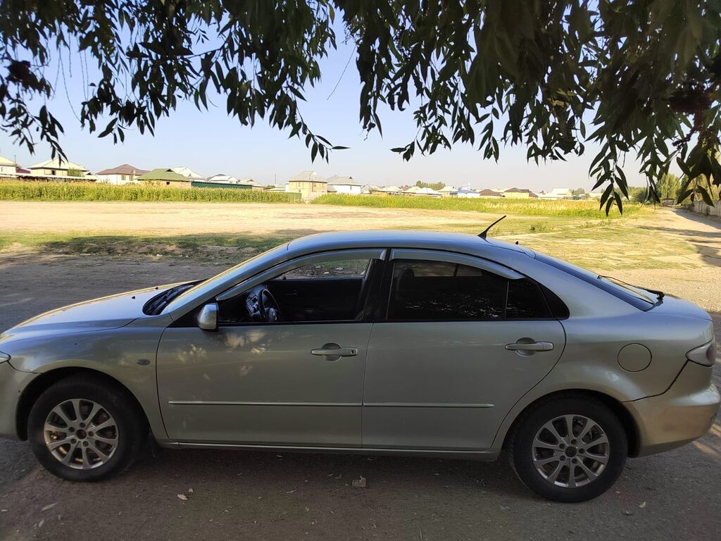 Mazda 6: 2004 г., 2 л, Механика, Бензин, Седан: фото 5