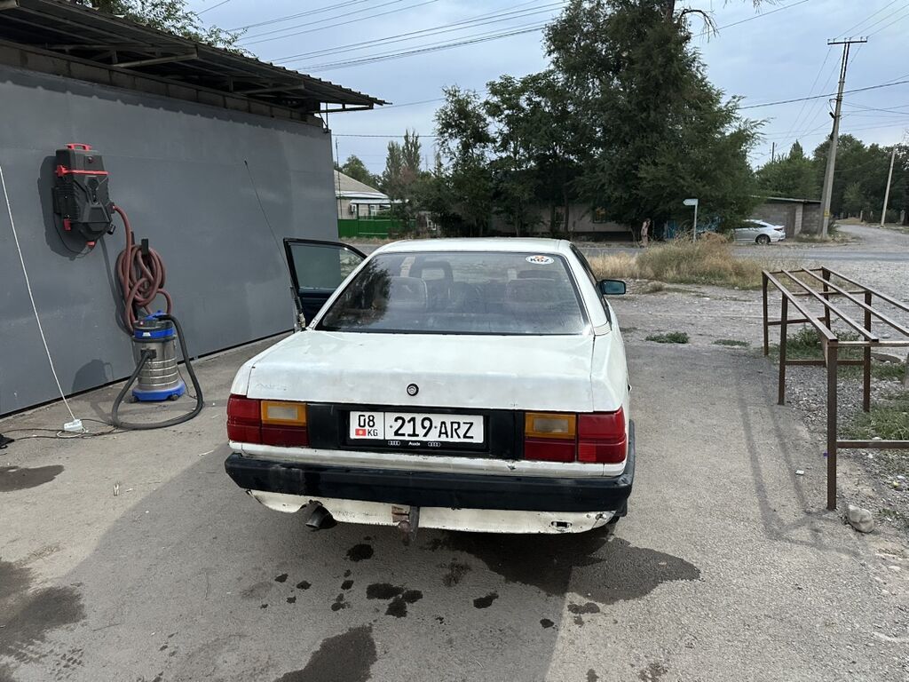 Audi 100: 1989 г., Механика, Седан: фото 6