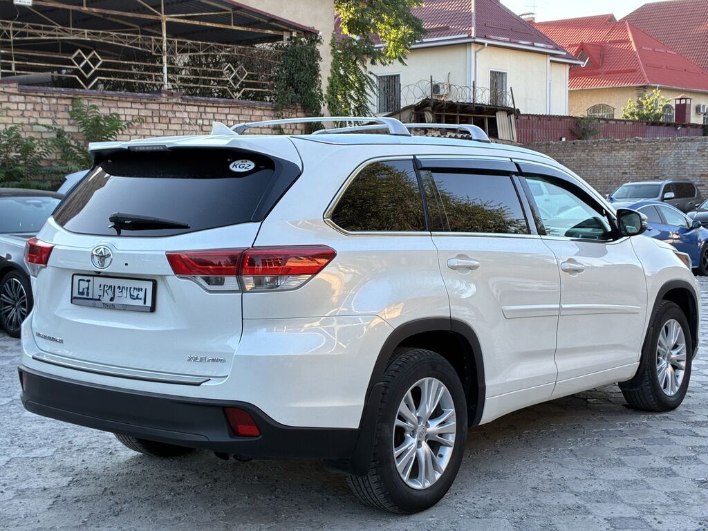 Toyota Highlander: 2016 г., 3.5 л, Автомат, Бензин, Внедорожник: фото 8