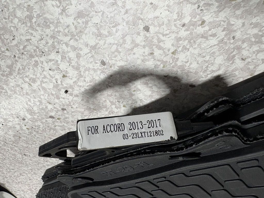 Коврики резиновые для Honda Accord 2013-2017: фото 3