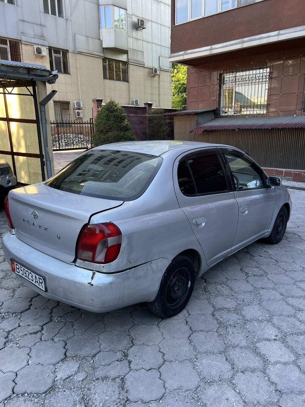 Toyota Platz: 2001 г., 1.3 л, Автомат, Газ, Седан: фото 6