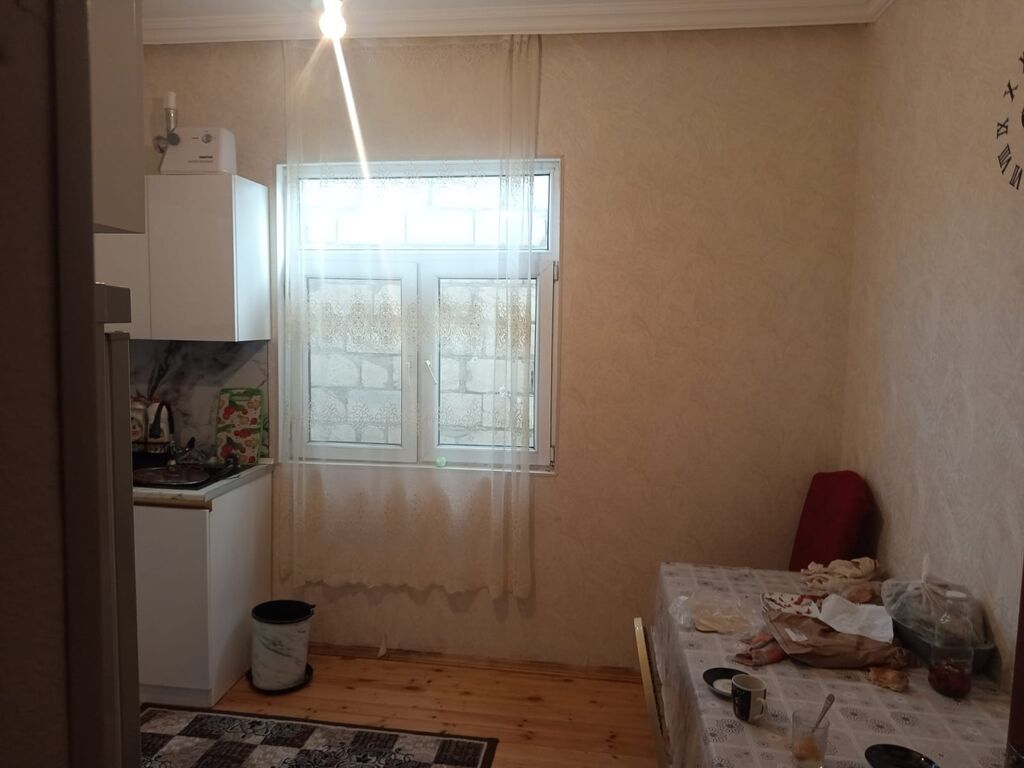 3 otaqlı, 100 kv. m, Orta təmir
