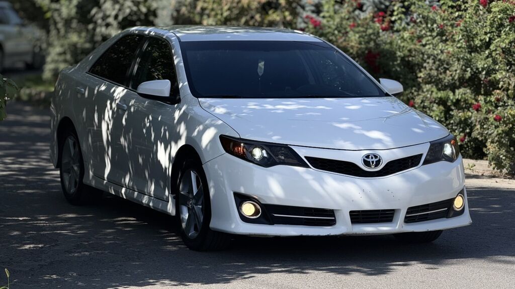 Toyota Camry: 2012 г., 2.5 л, Автомат, Бензин, Седан: фото 4