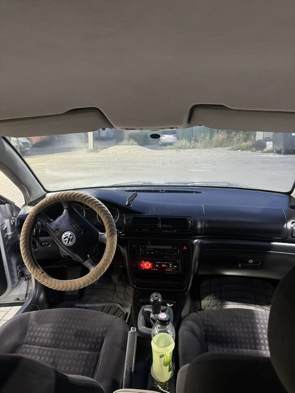 Volkswagen Passat: 2001 г., 1.8 л, Механика, Бензин, Универсал: фото 3