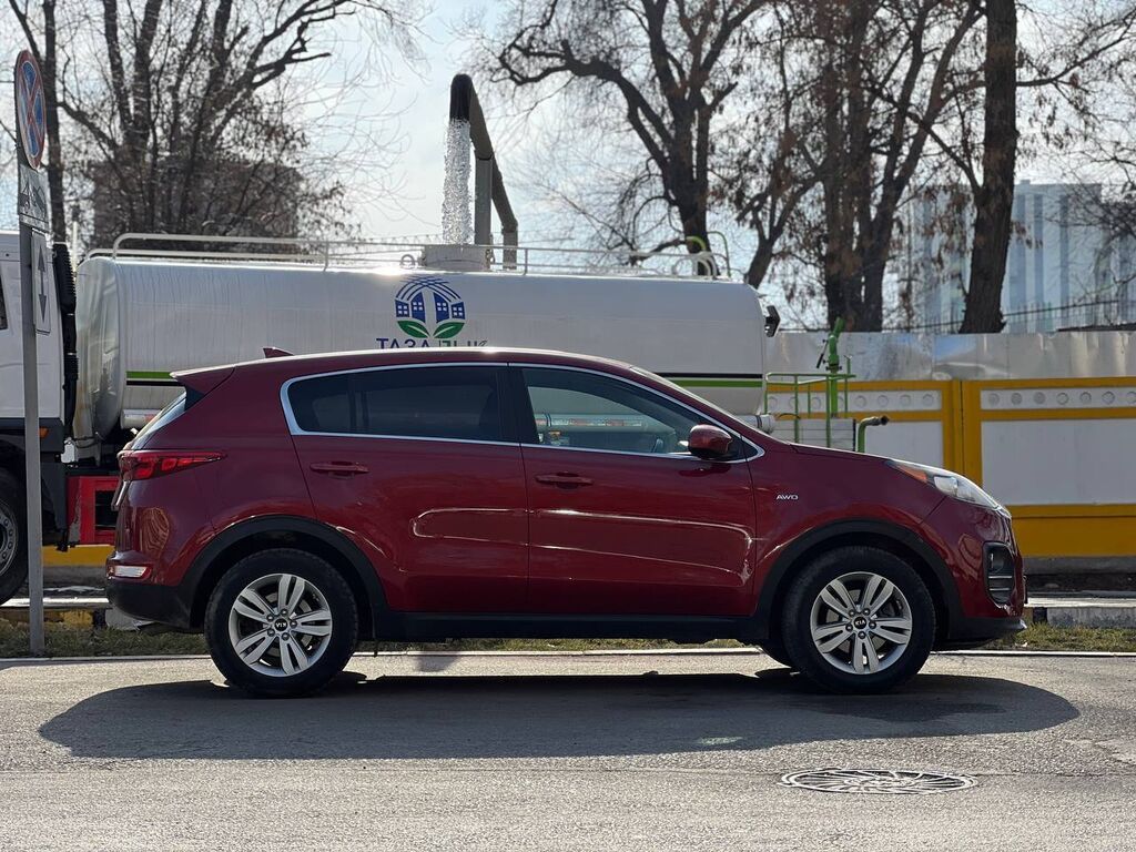 Kia Sportage: 2017 г., Автомат, Кроссовер — фото 1