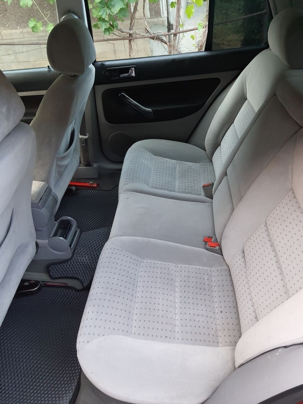 Volkswagen Golf: 1998 г., 1.6 л, Автомат, Бензин: фото 8