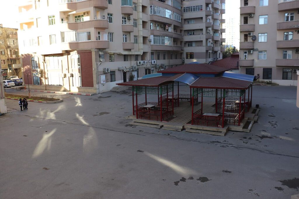 Elmlər Akademiyası metrosu / BDU yaxınlığında 3 otaqlı kirayə mənzil