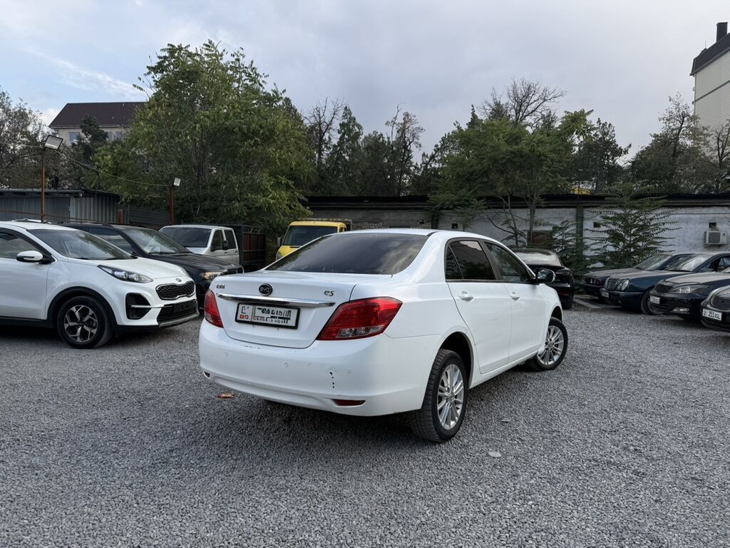 BYD E5: 2019 г., 0.2 л, Автомат, Электромобиль, Седан: фото 4