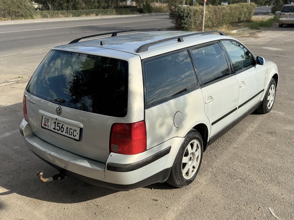 Volkswagen Passat: 2000 г., 1.6 л, Механика, Бензин, Универсал: фото 4