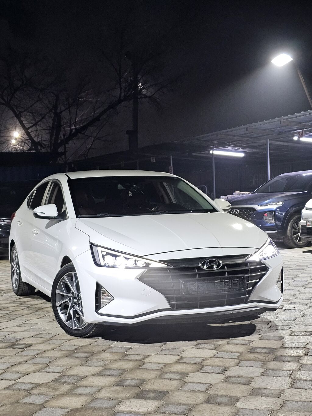 Hyundai Avante: 2020 г., 1.6 л, Автомат, Бензин, Седан — фото 2