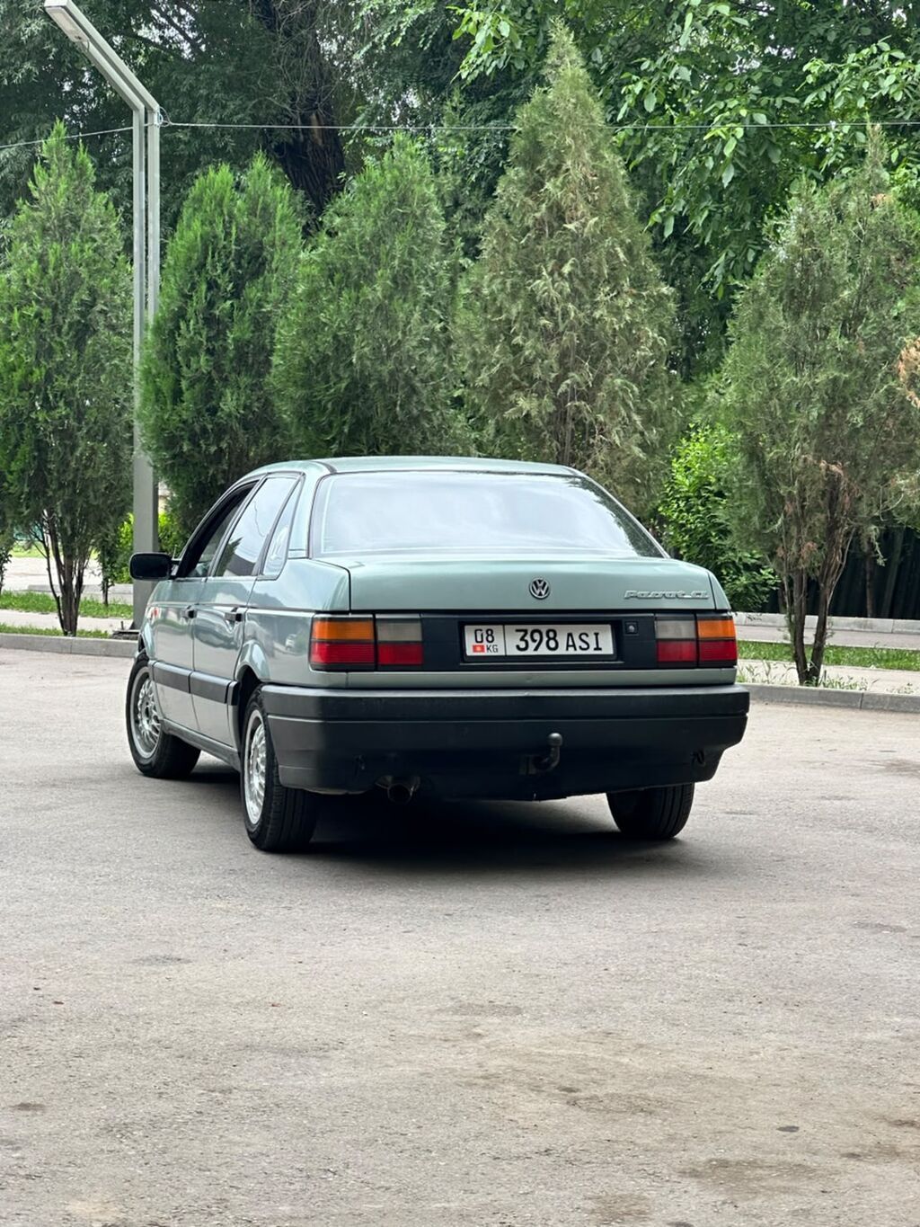 Volkswagen Passat: 1988 г., 1.8 л, Механика, Бензин, Седан: фото 3